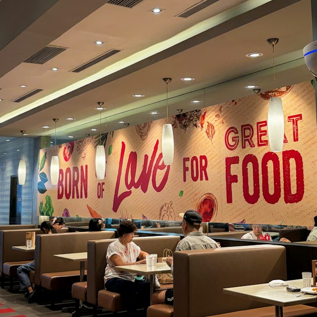 Franchise restaurant dining room